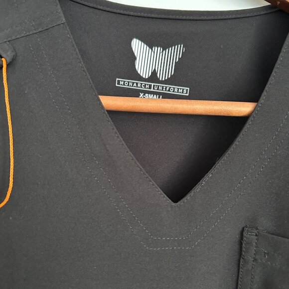 BNWOT Monarch Scrub Top in Black with Orange Detailing Size XS - Picture 3 of 10